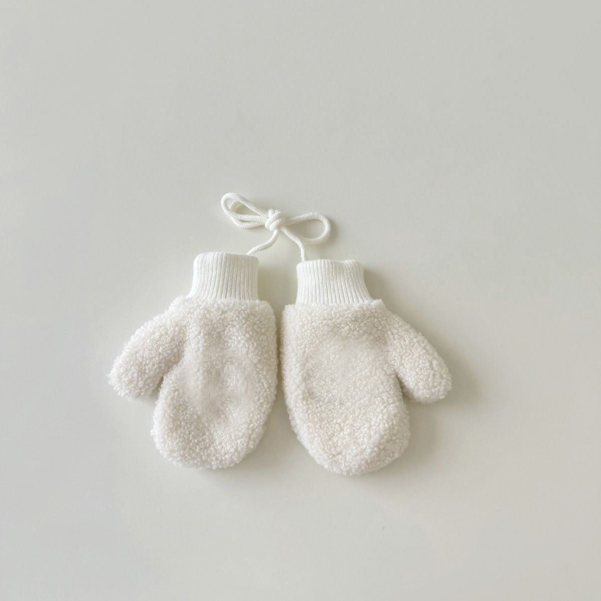 Children's gloves Winter ins warm interlocking baby Student halter baby gloves_viptrois.com