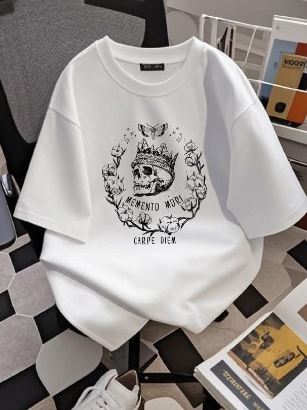 Memento Mori T Shirt Dark Cottagecore Moth Carpe Diem Goblincore Bookish Witchy Skull Comfort Colors Versatile Stylish Unisex_viptrois.com