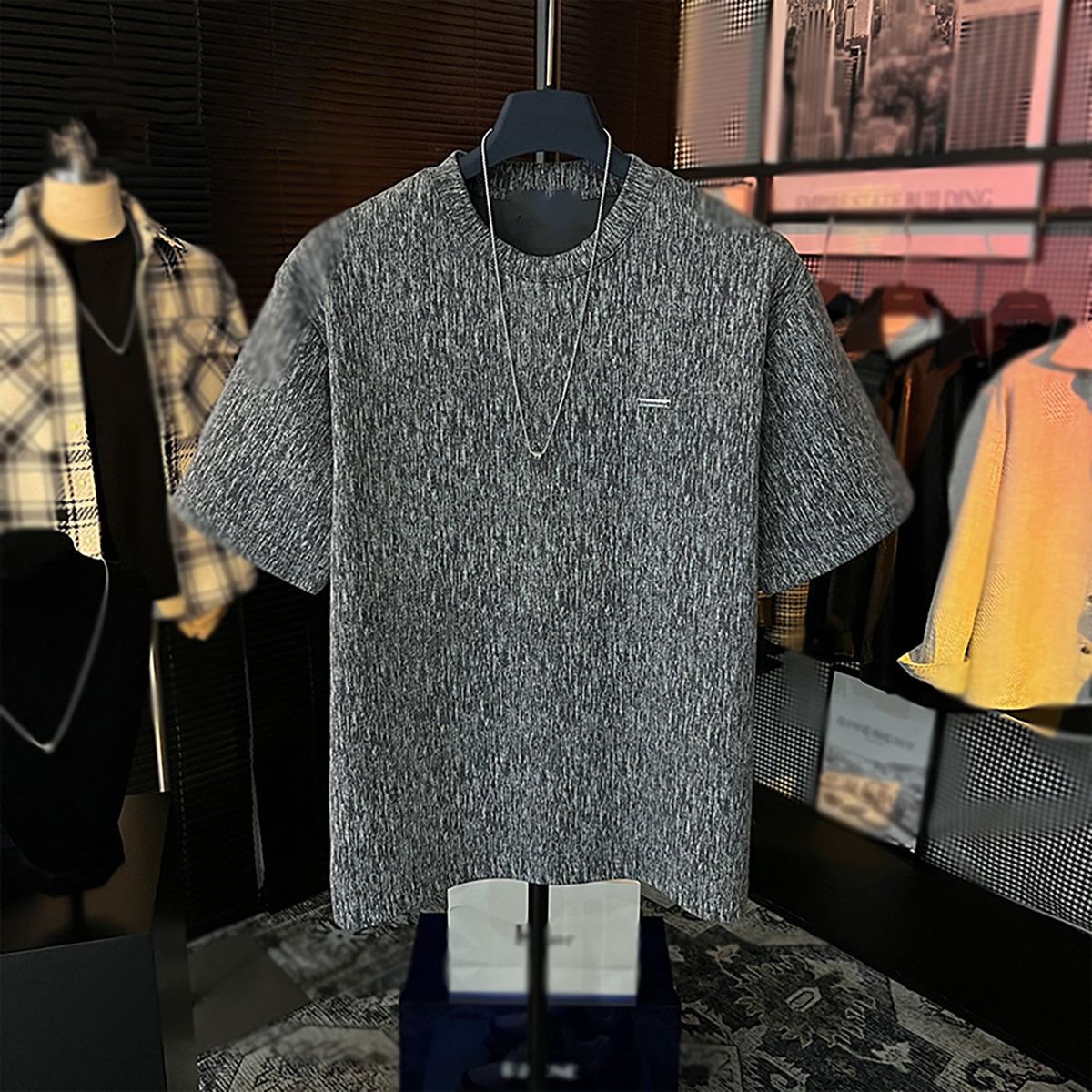 Premium Men's Short Sleeve T-Shirt High Elasticity Breathable Versatile New Arrival 2024 with Small Label Design High End_viptrois.com