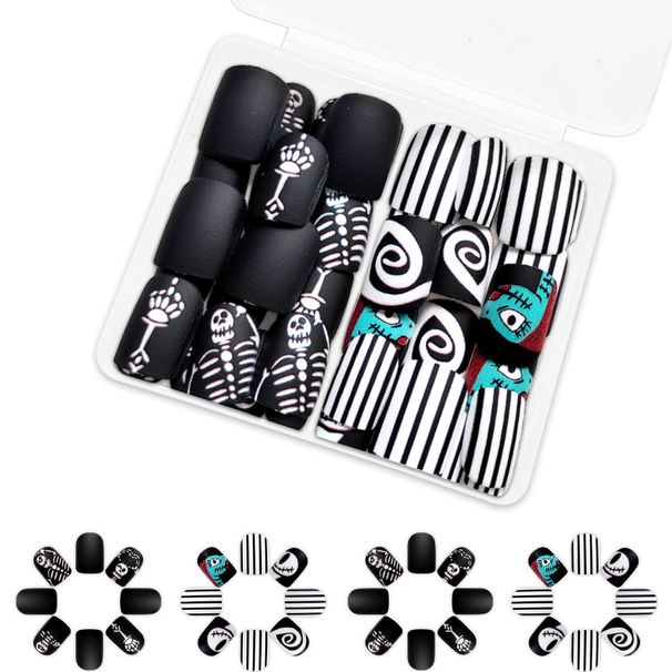 Halloween Short Frosted Fashion Surprise Black and White Stripes Thriller Skull Man Wearing Nail Pieces 48 24 × 2_viptrois.com