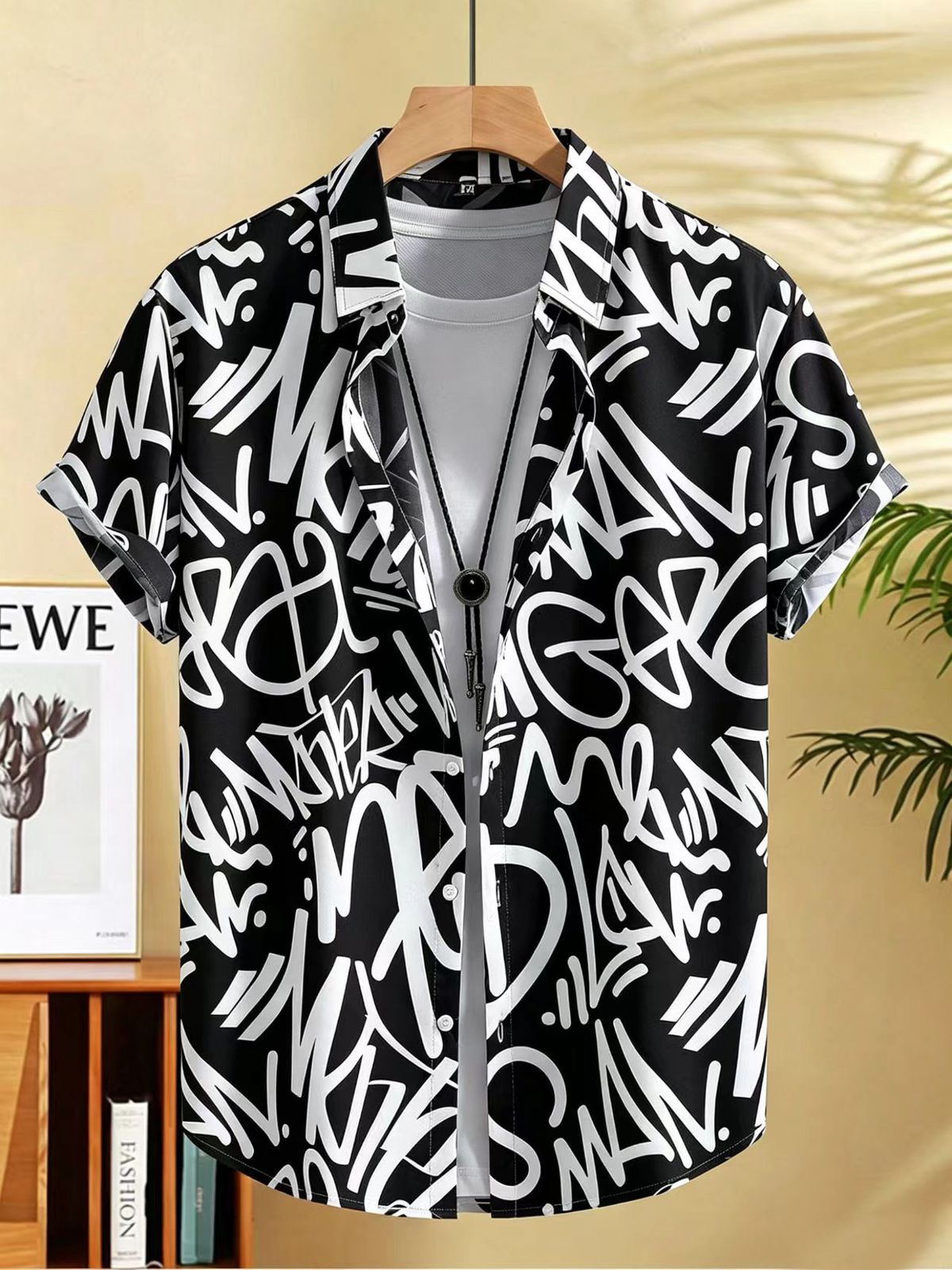 Men's Casual Short Sleeve Shirt With Graffiti Letter Print - Relaxed Fit & Breathable For Summer Wear_viptrois.com