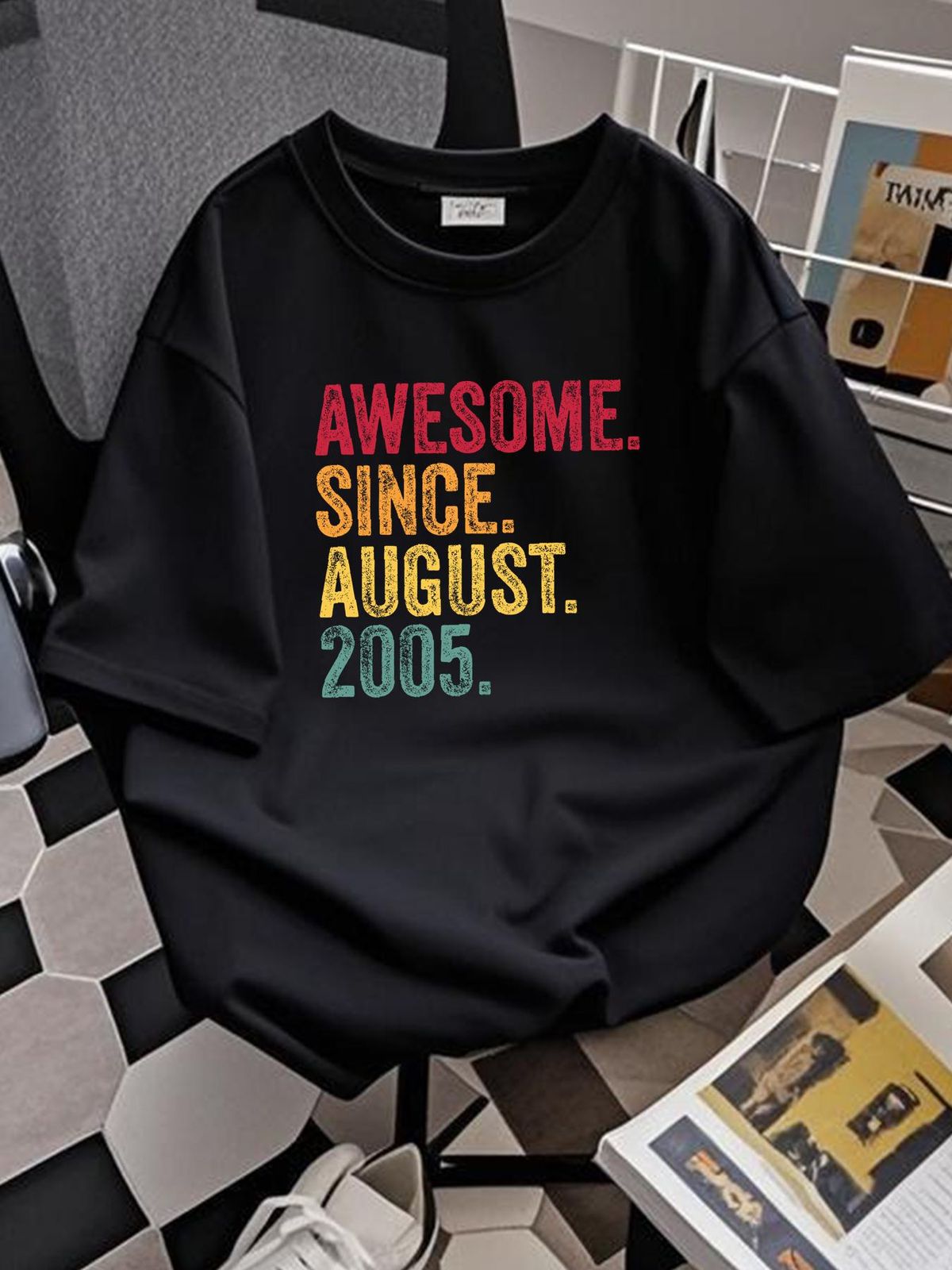 Awesome Since August 2005 Cool Birthday Gift Vintage Unisex T-Shirt Stretched Comfortable Stylish Slightly Homme Soft Versatile_viptrois.com