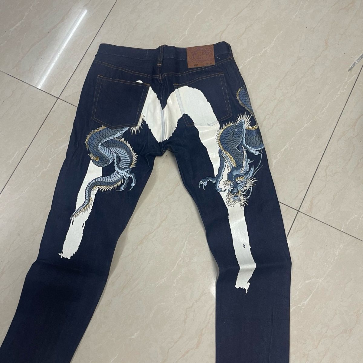 Men's Relaxed Straight Leg Denim Pants With Dragon Embroidery Japanese Streetwear Style Casual Trousers_viptrois.com