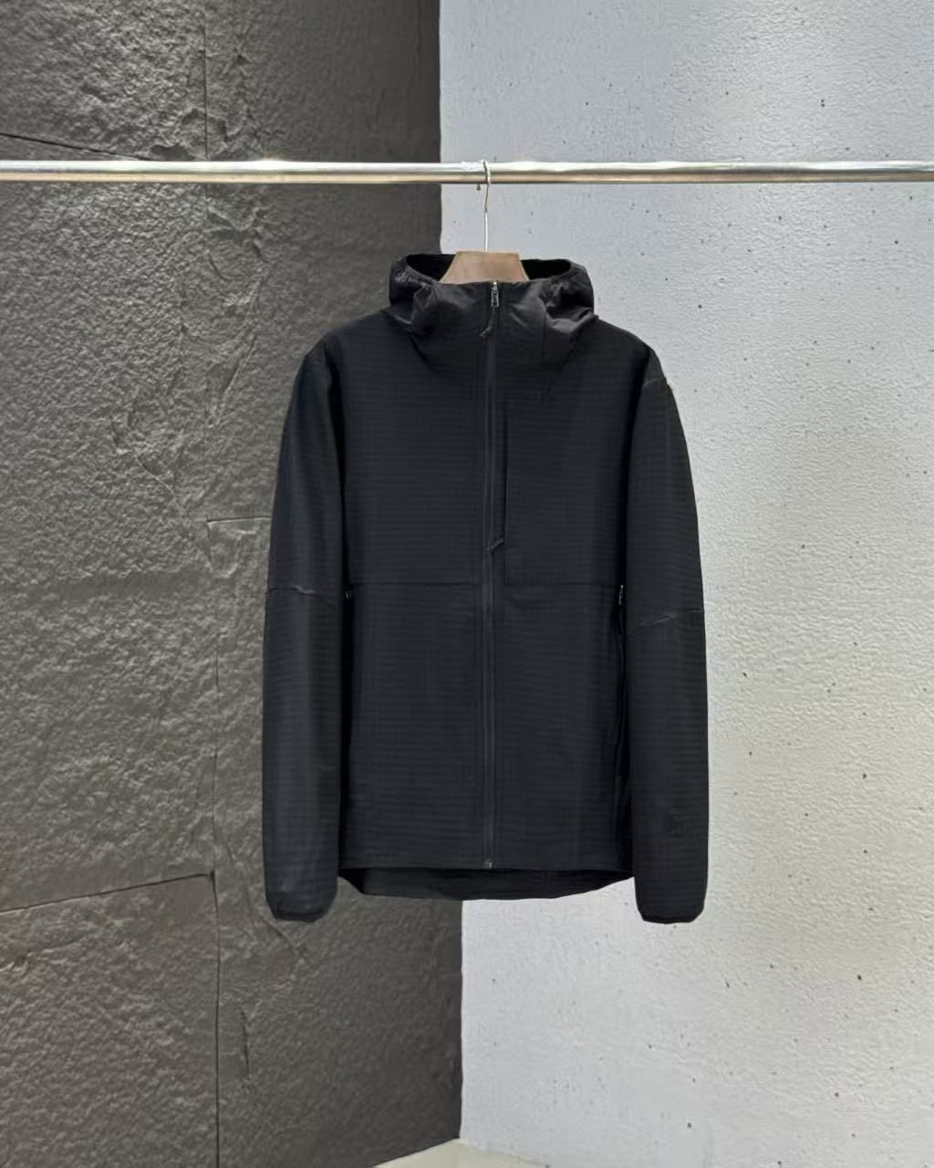 Alternative Windproof Water-Resistant Fleece Hooded Jacket For Men & Women, Lightweight Thermal Stand Collar Zip-Up Coat For Outdoor & Urban Wear_viptrois.com