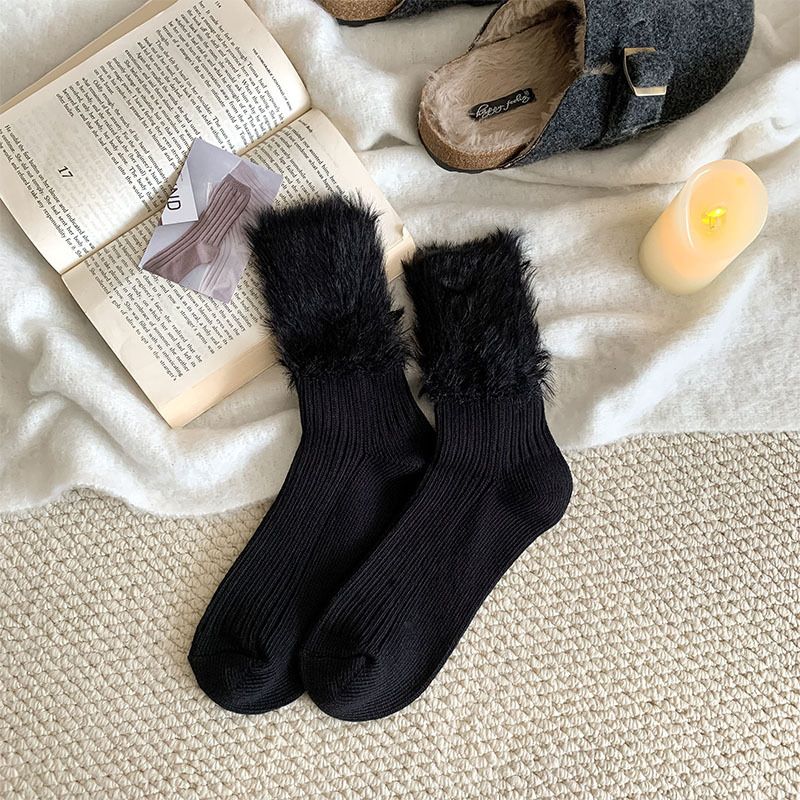 2025-Furry Socks For Women's Autumn And Winter Outerwear, Paired With Burken Shoes And Mid-calf Socks_viptrois.com