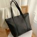 Women's Handle Bags Large-capacity High-grade Tote Shoulder Bag Commuting Travel Design Leisure Bag_viptrois.com