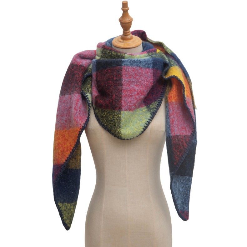 Unisex Plaid neckline autumn-winter loop yarn triangle shawl scarf_viptrois.com