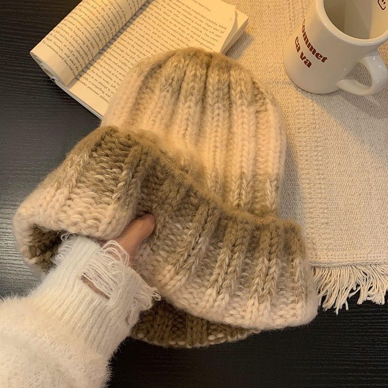 Gradient For Women In Autumn And Winter, Big Head, Loose Knitted Hat, Small Face, Versatile Ear Protection, Stacking Hat_viptrois.com