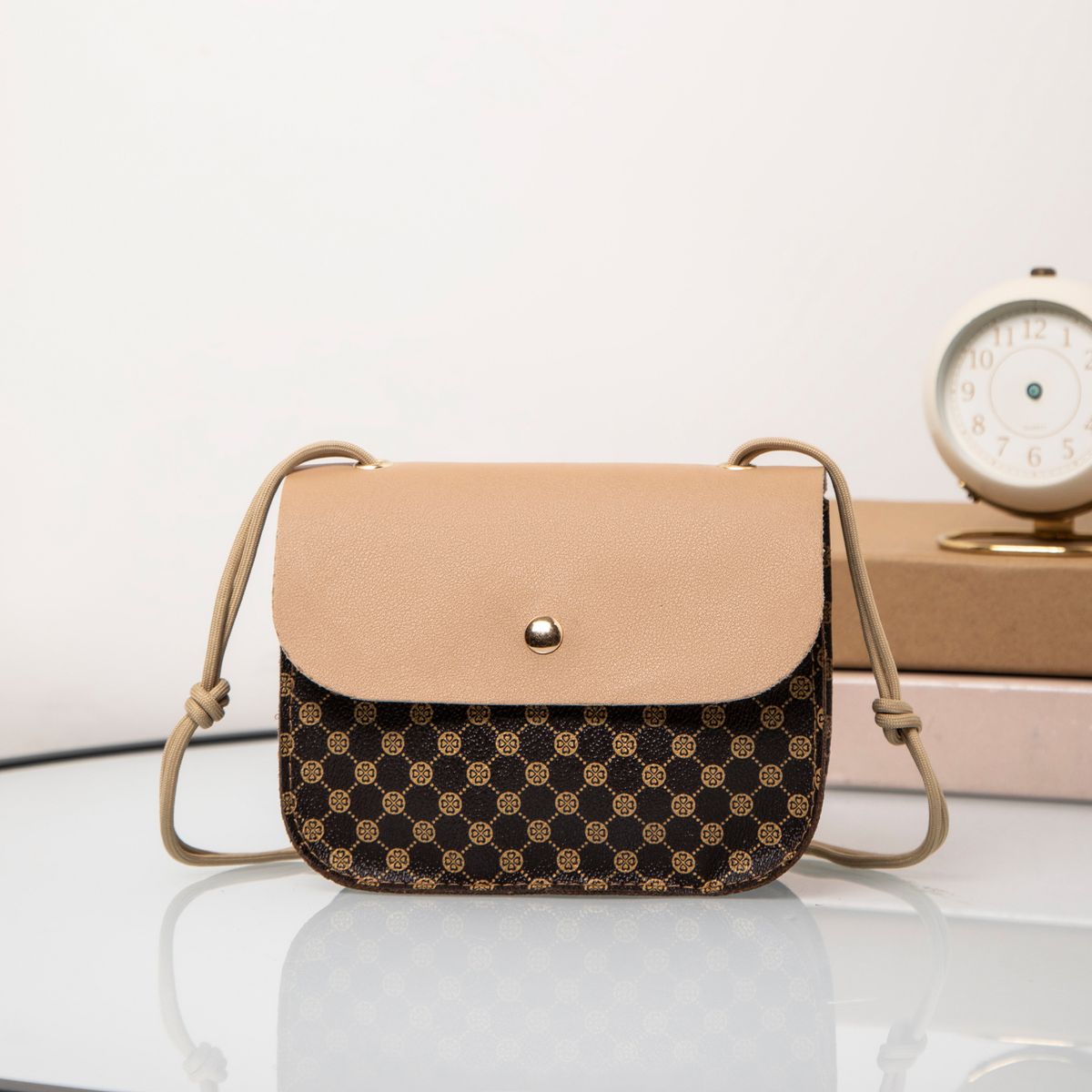 Vacation Essentials Crossbody Bag - Adjustable Drawstring Bucket Purse (Water-Resistant, RFID Pocket Beach & City Exploration)_viptrois.com