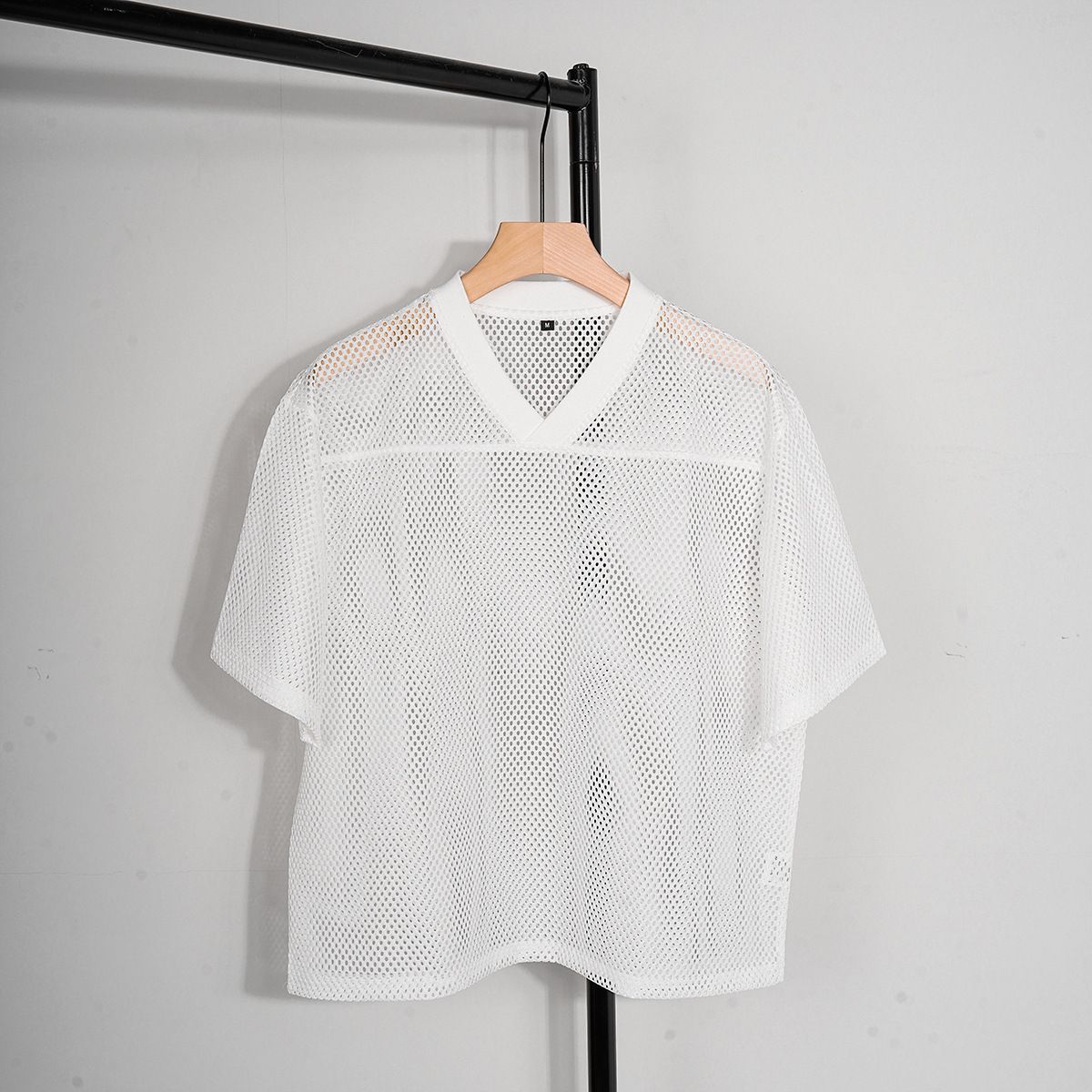 Men's V-Neck Mesh Short Sleeve T-Shirt - Trendy Boxy Fit Breathable Sporty Tee For Teen Boys & Young Adults_viptrois.com
