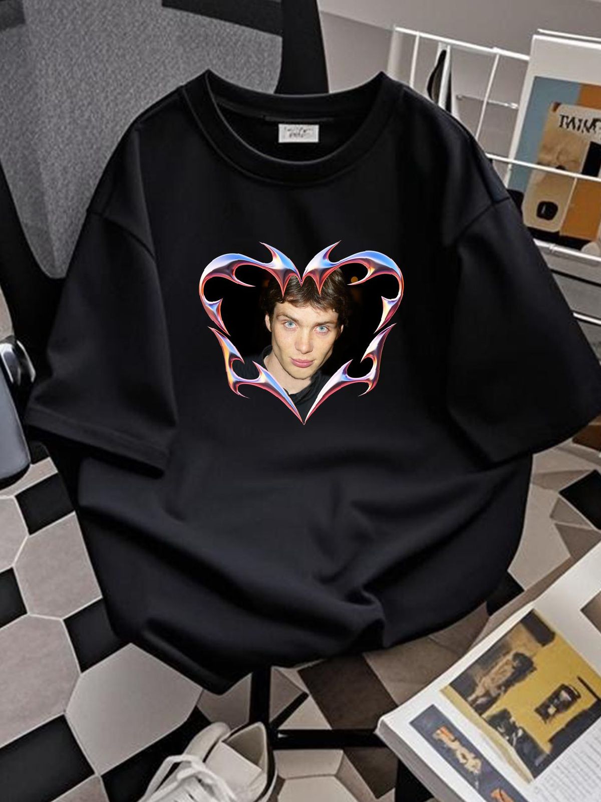 Unisex Heavy Cotton Tee Cillian Murphy Heart T-shirt Casual Stretched Versatile Comfortable Summer Graphic Breathable Top For Everyday Wear Soft_viptrois.com