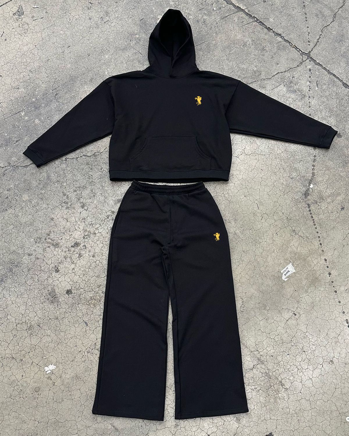 2025 European And American Men's Casual Sports Team Striped Embroidered Clothing And Pants_viptrois.com