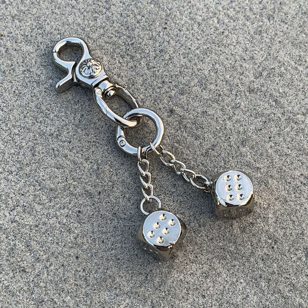 Solid Metal Dice Keychain - Premium Luxury Keyring With Vintage & Post-Apocalyptic Style For Bags, Backpacks & Accessories (Multiple Color Options)_viptrois.com