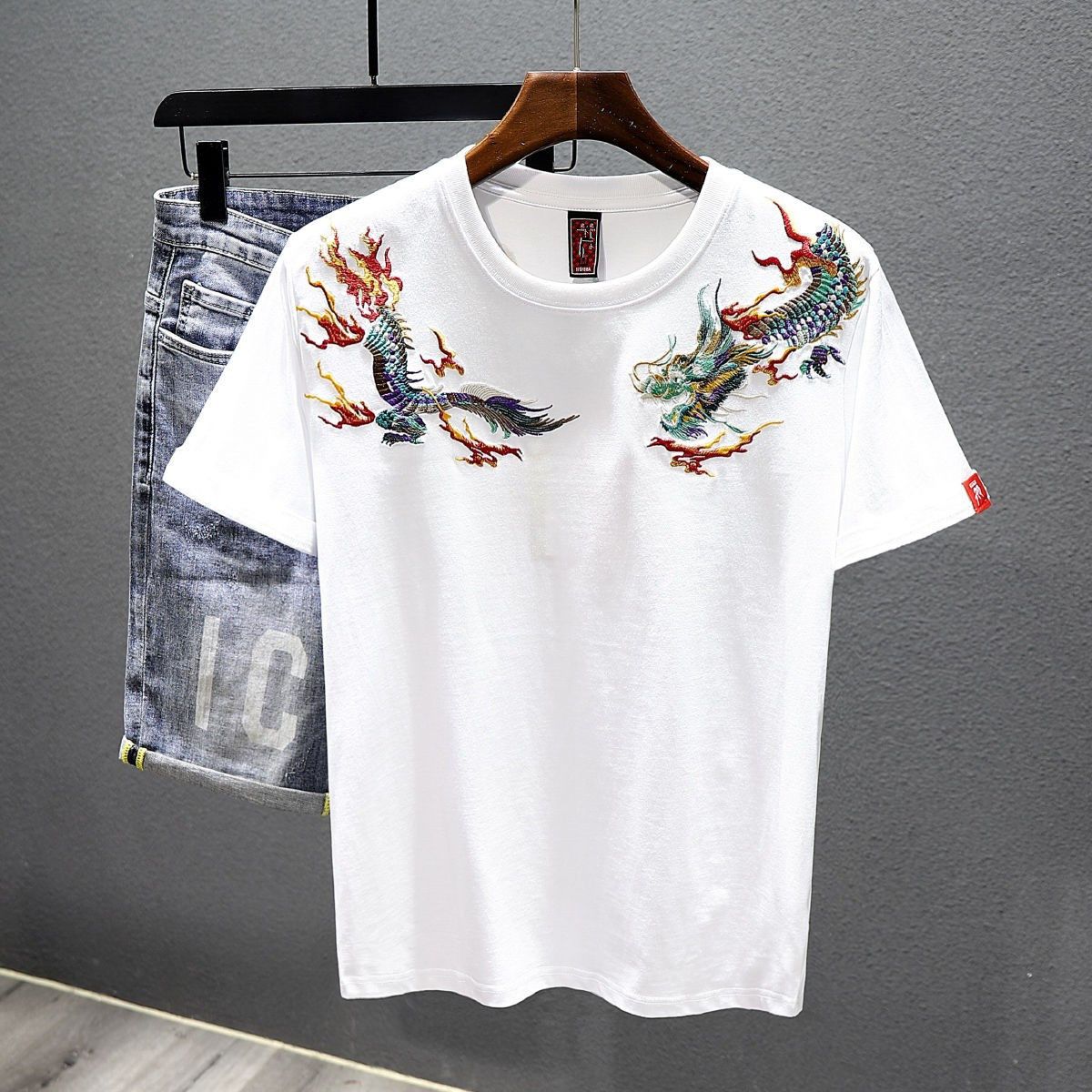2025 Summer New T-shirt Men's Embroidery Short-sleeved Round Neck Loose Half-sleeved Casual Trendy Handsome Top_viptrois.com