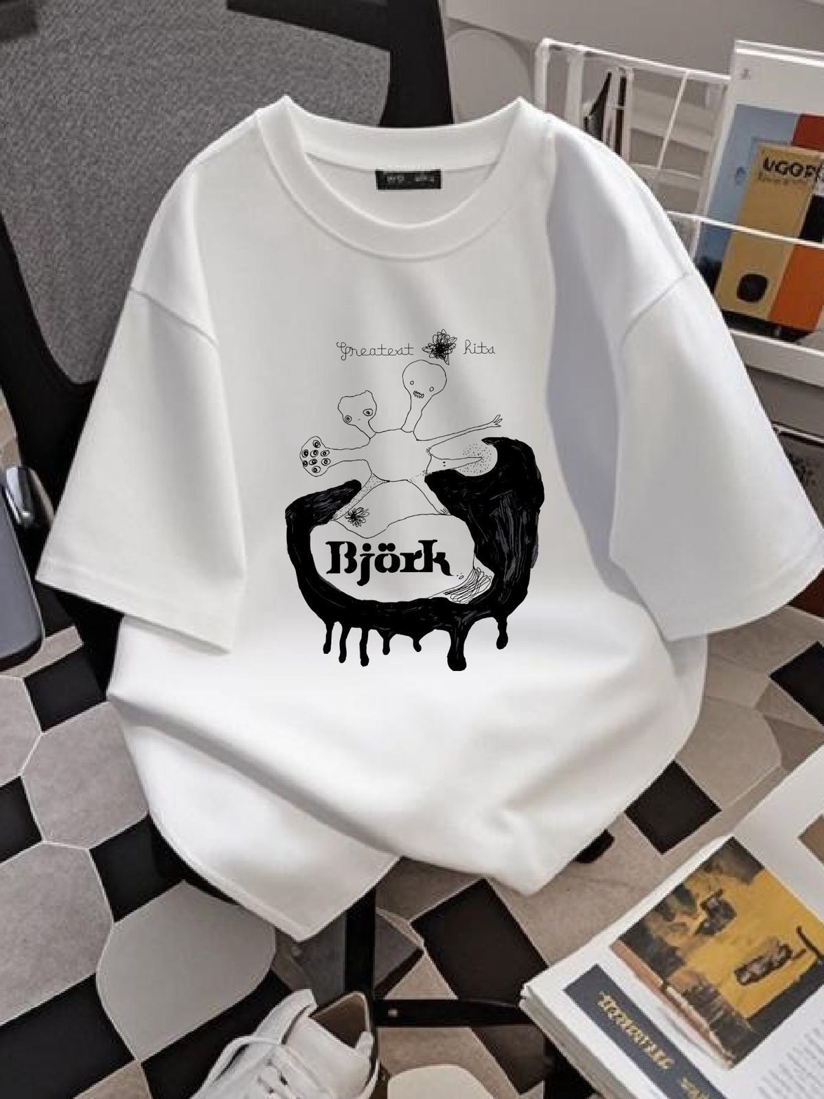 Bjork Greatest Hits Short Sleeve 90s T Shirt Unisex Heavy Cotton Tee NH6543 Top For Everyday Wear Homme Comfortable Stylish Breathable Graphic_viptrois.com