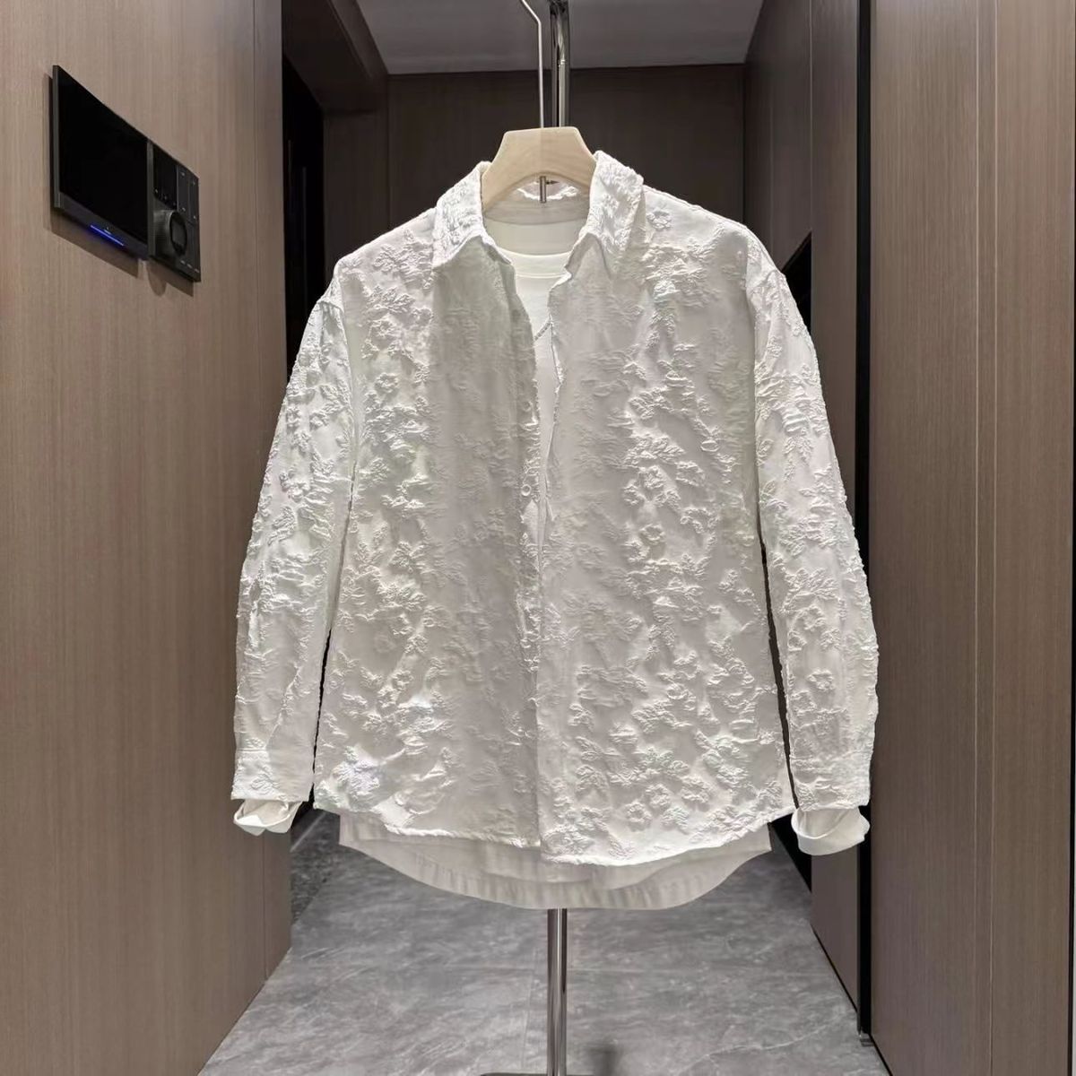 2026 Summer Men's New Trend Fashion Retro Dovetail Three-dimensional Jacquard Versatile Lapel Casual Long-sleeved Shirt Jacket_viptrois.com