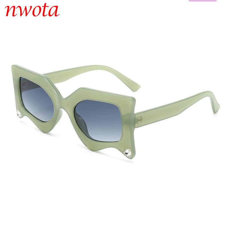 New Fashion Women's Diamond Sunglasses Personality Men And Women Concave Shape Street Shooting Sunglasses T1292_viptrois.com