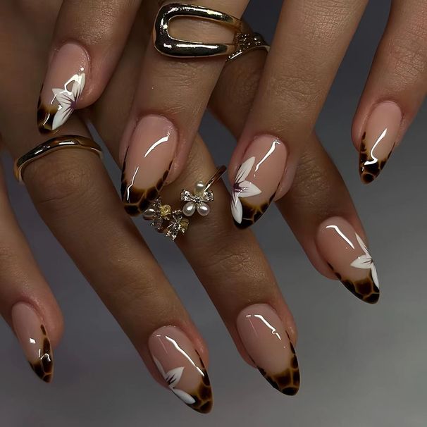 Leopard Print & Star Almond Short False Nails - Sweet & Cool Wearable Nails (Finished Product) - European & American Style_viptrois.com