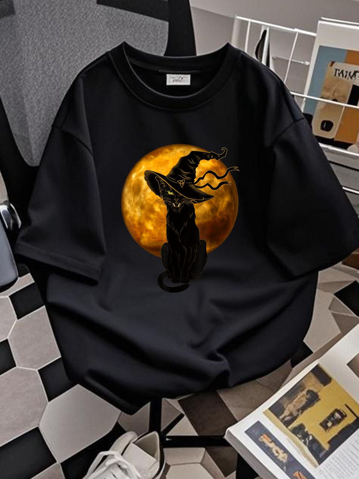 Scary Vintage Black Cat With Witch Hat Full Moon - Halloween T-Shirt Casual Breathable Print Round Neck Short Sleeve Streetwear Comfortable Top For Everyday Wear Women Top Graphic Tees Female Women Stretched Fashion Graphic Stylish Versatile Unisex_viptrois.com