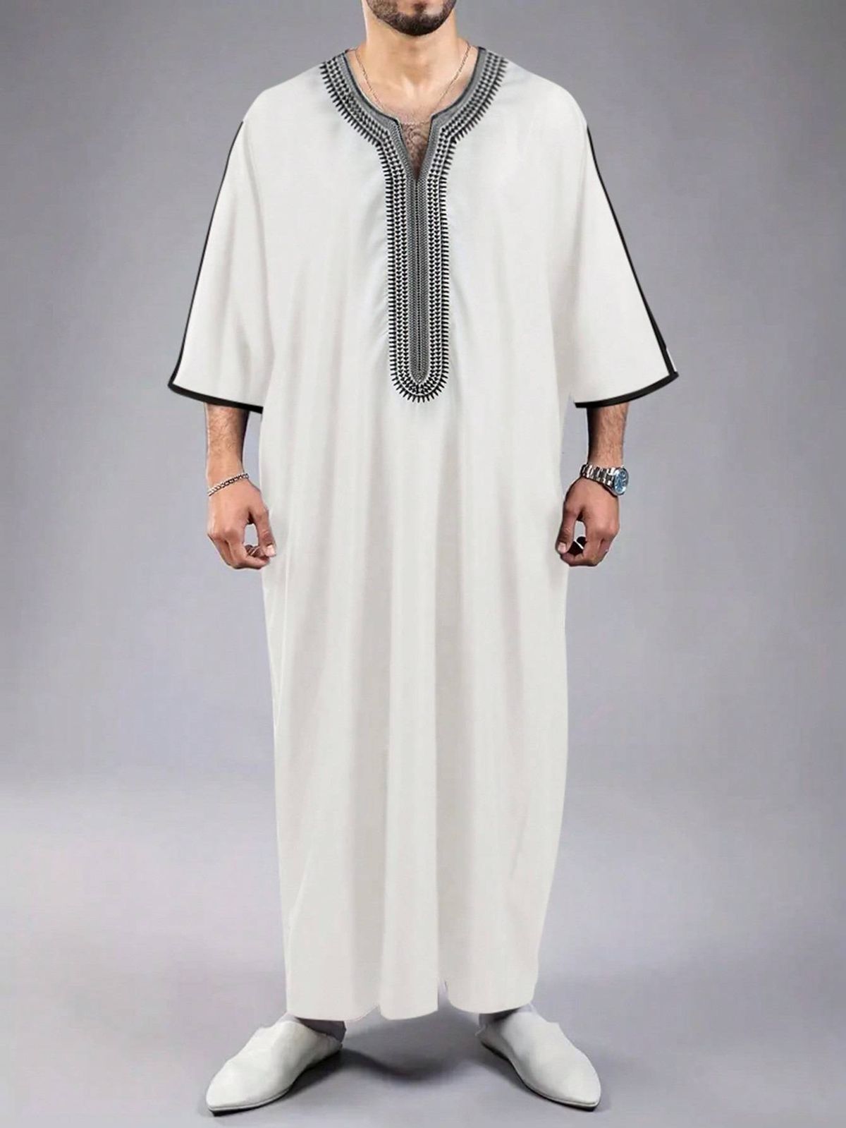 Men's Clothing New Spot Bright Velvet Men's Robe Long Sleeve Stand Collar Fashionable Embroidered Prayer Robe_viptrois.com