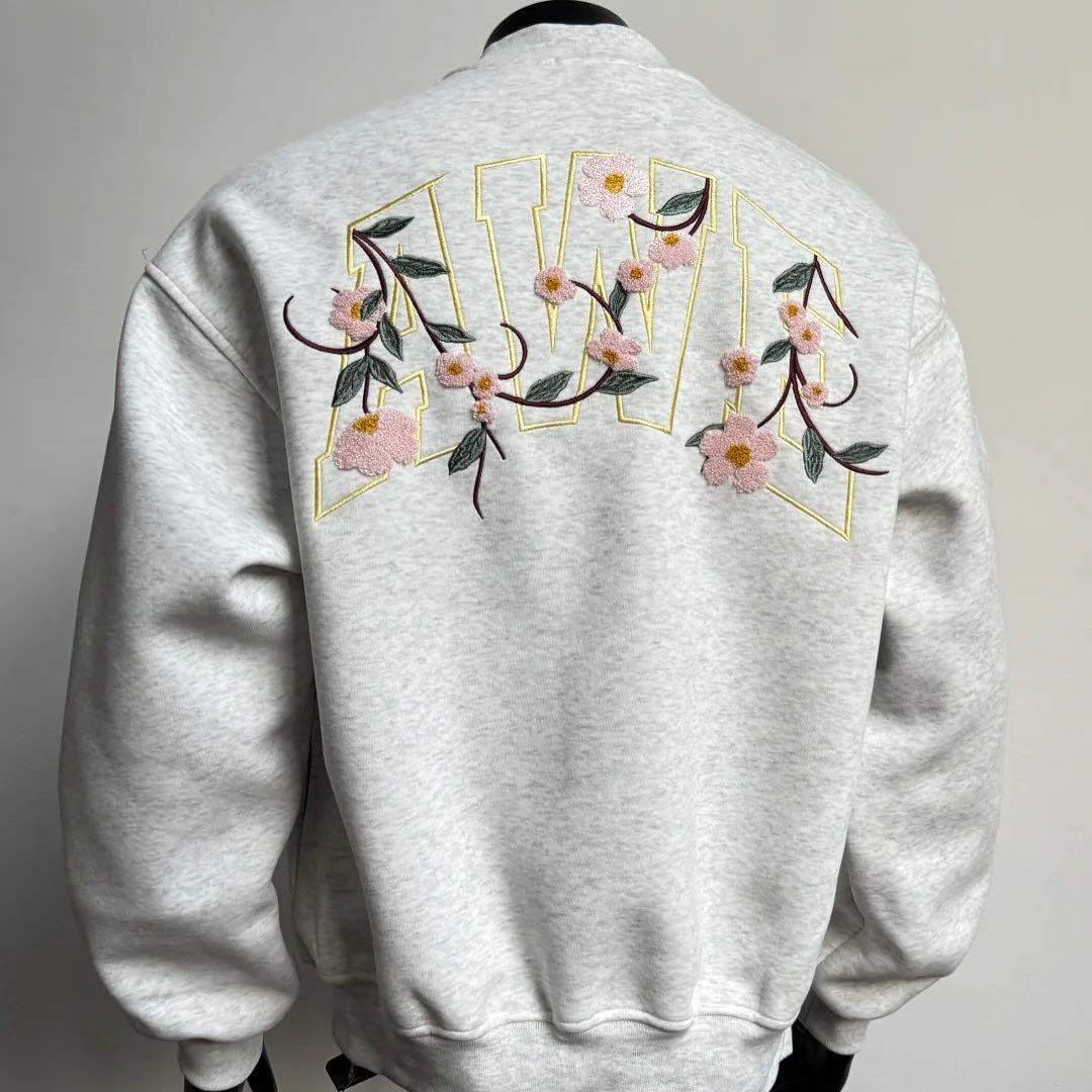 Unisex Vintage Embroidered Hoodie - Heavyweight Streetwear Pullover For Men & Women (Retro Lettering Design)_viptrois.com