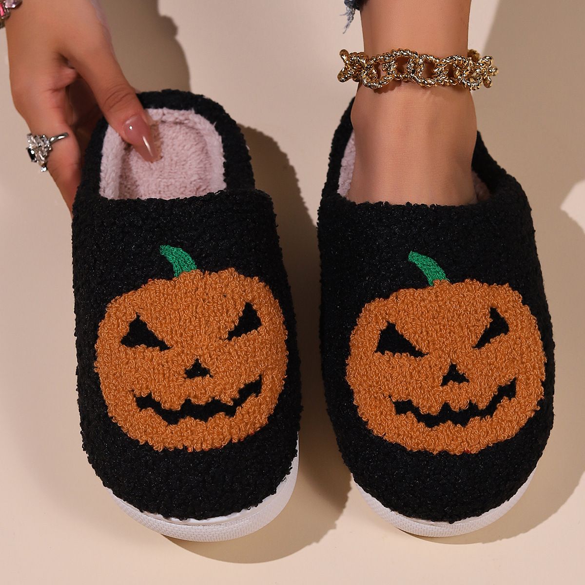 Winter home indoor non-slip Halloween pumpkin slippers winter women_viptrois.com