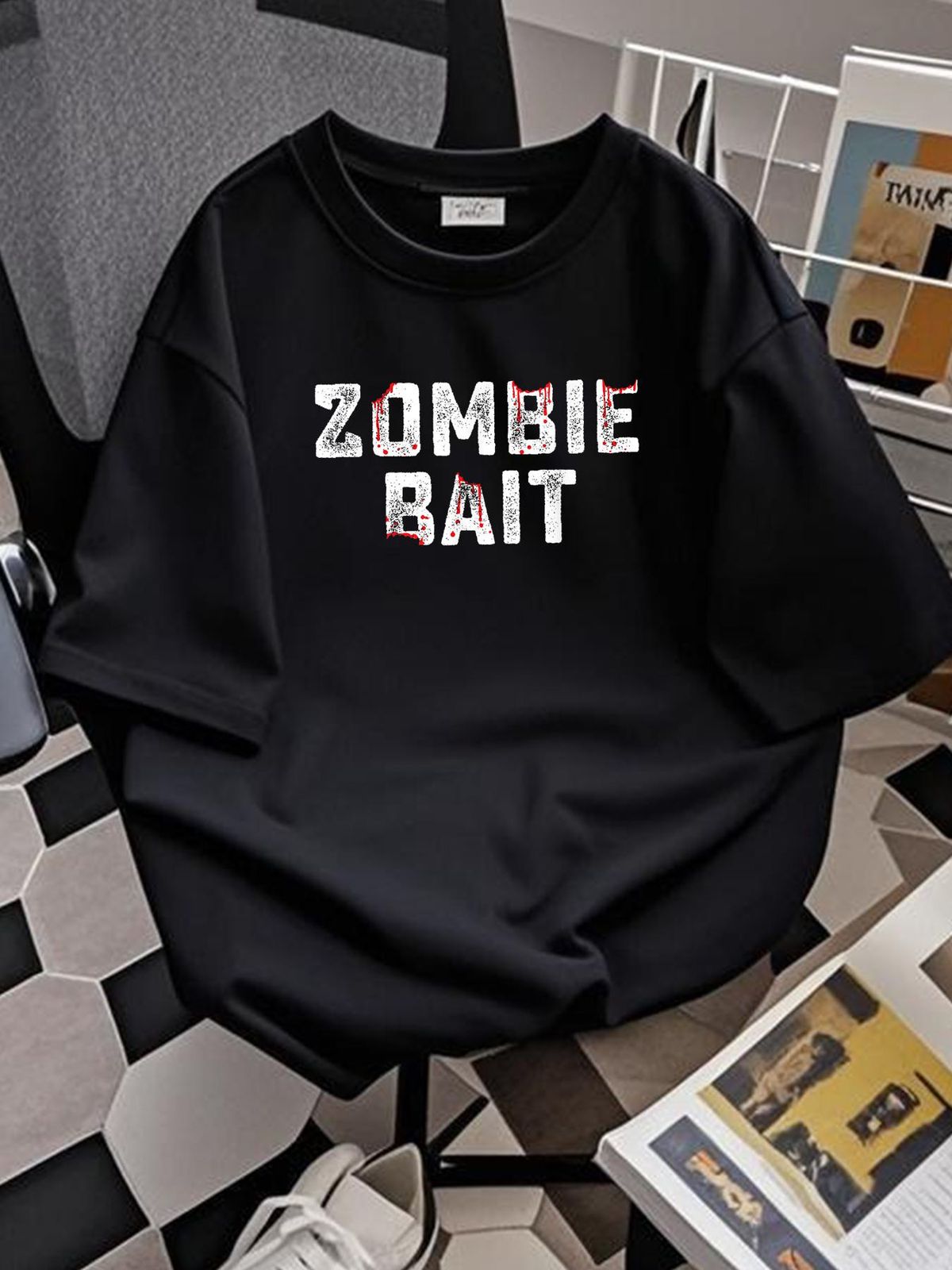 Zombie Bait Funny Apocalypse Halloween Last Minute Costume T-Shirt Designer Clothes Women Fashion Graphic Stretched Unisex T-Shirt For Women Casual Female Streetwear Casual Soft Summer Top For Everyday Wear Versatile Comfortable Women Top Graphic Tees_viptrois.com