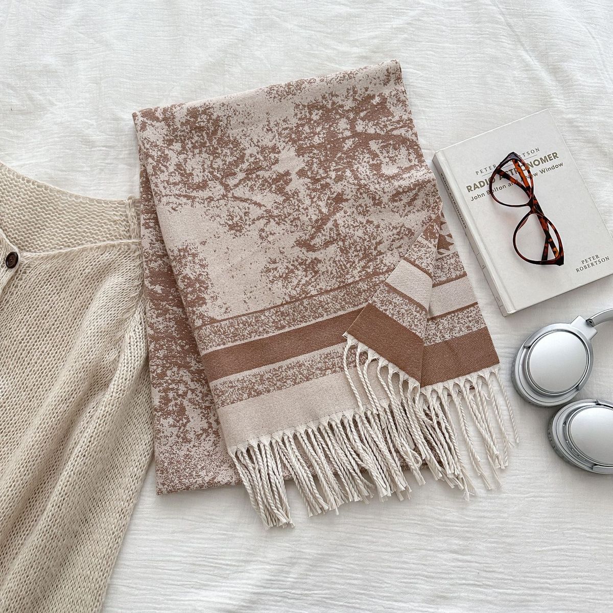 Korean-Style Cashmere-Like Scarf Wrap – Winter Shawl For Women (Plaid & Floral Print, Reversible Design, Soft & Warm, Fashionable Cape)_viptrois.com