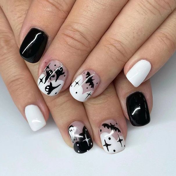 Short Ghost Halloween White Ghost Black Bat Stars 20.24 million Halloween Nail Art New Wear Armor 24 Pieces_viptrois.com