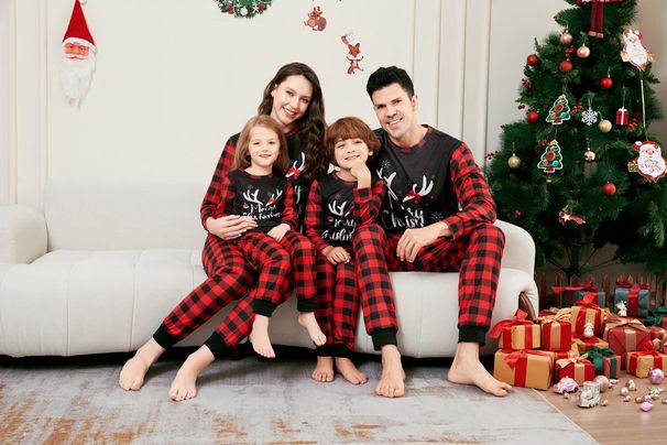 Christmas Letter snowflake plaid Christmas family print home dress pajamas_viptrois.com