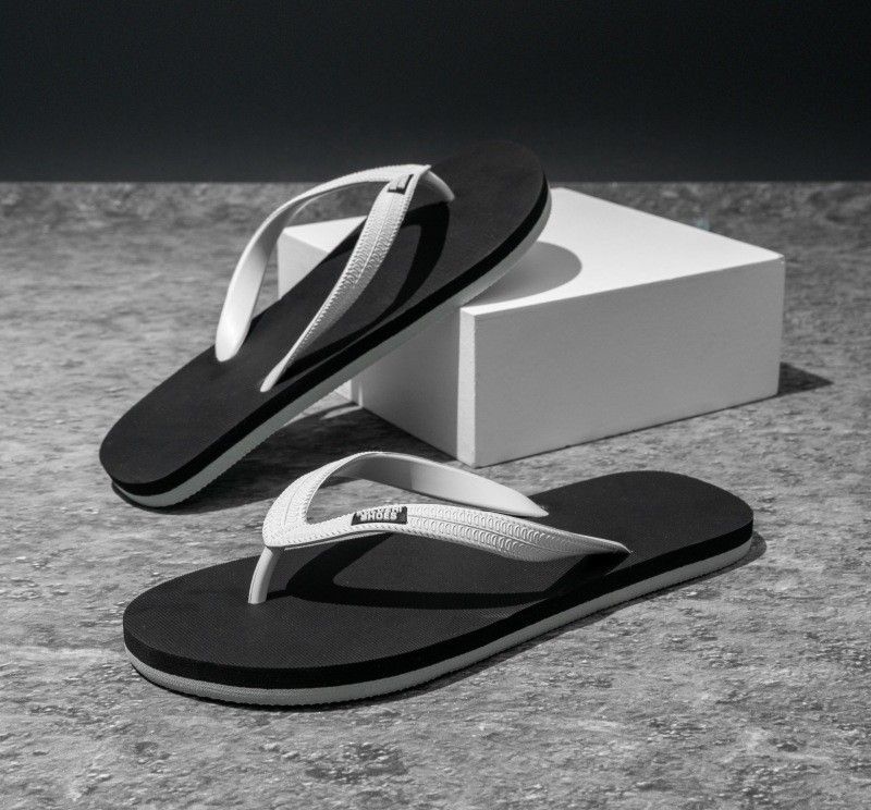 Hot Slippers For Men 2025 New Style For Men's Outerwear Summer Men's Non-slip Wear-resistant Sports Slippers Beach Flip Flops_viptrois.com