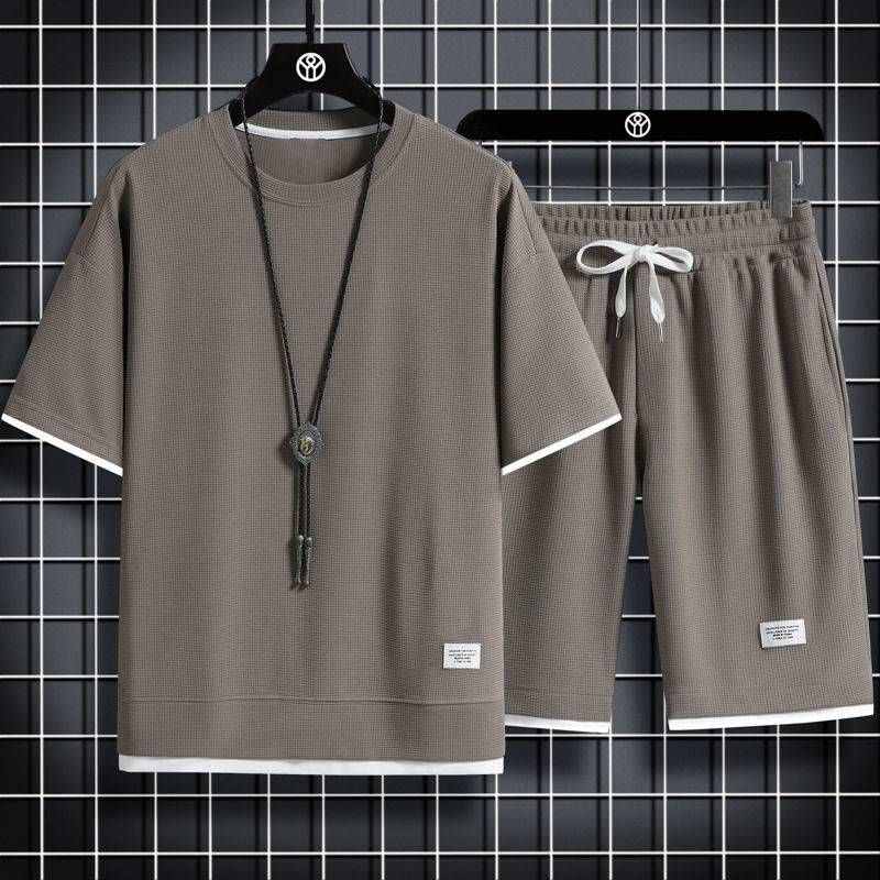 73/5000 Waffle Sportswear Casual Suit For Men, Hong Kong-style Loose Fake Two-piece Short-sleeved Shirt And Shorts_viptrois.com