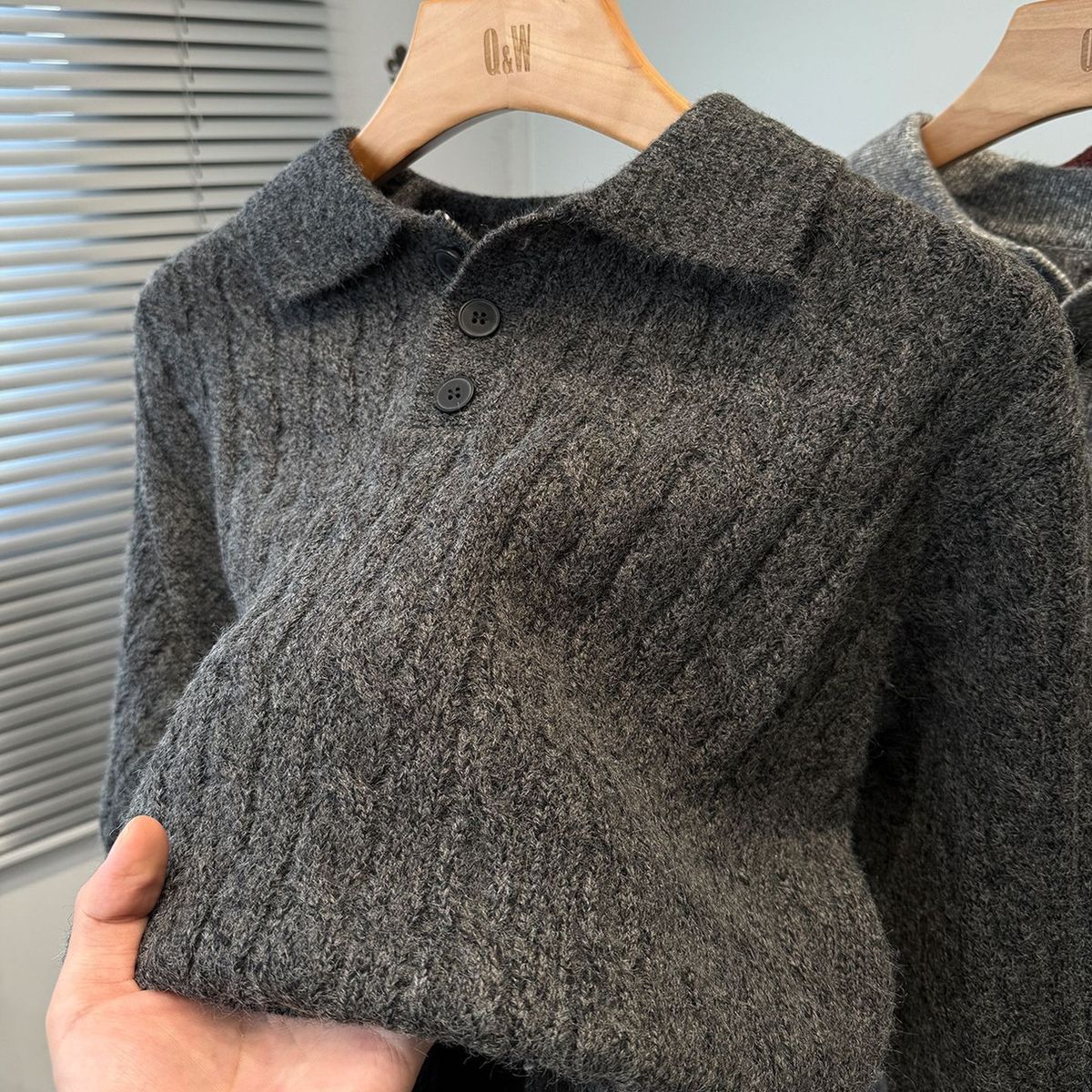 Men's Vintage Polo Knit Sweater – Classic Ribbed Collar Pullover (Old Money Aesthetic, Business Casual & Autumn Layering Essential)_viptrois.com