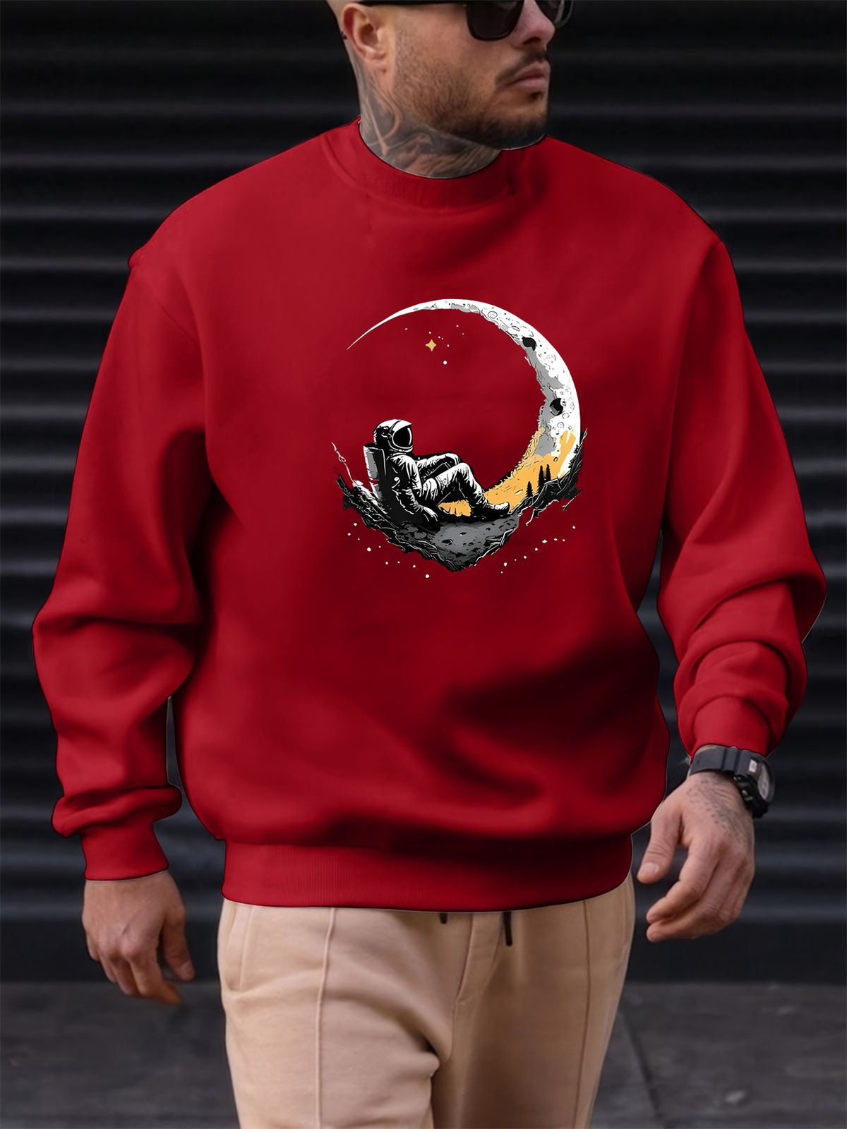 Men's Loose, Casual, Fashionable Astronaut Moon Pattern Printed Round Neck Long Sleeved Sweatshirt For Autumn And Winter_viptrois.com