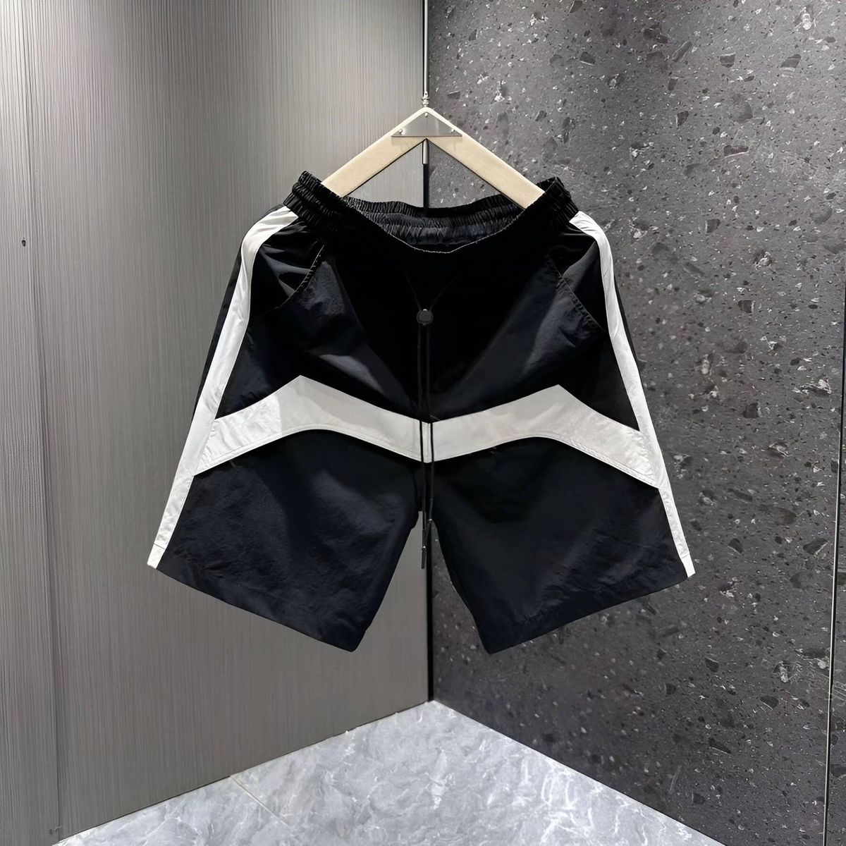 Sport Quick-drying Shorts, Men's Summer Thin Trendy Brand Casual Loose Beach Pants, Youth Five-inch Ice Silk Casual Pants_viptrois.com