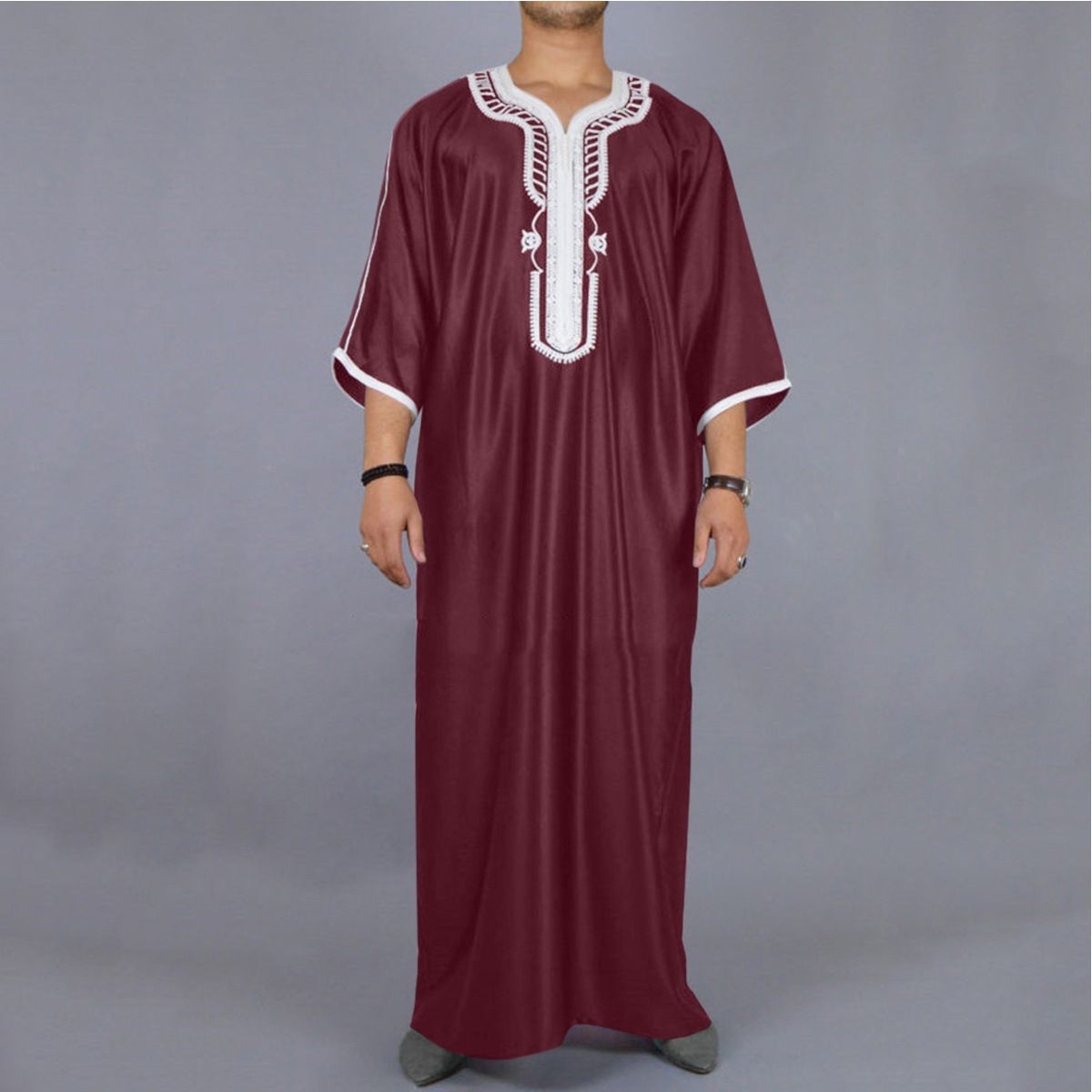 Men's Clothing Men's Long Shirt Casual Youth Plain Black Muslim Embroidered Robe 113824_viptrois.com