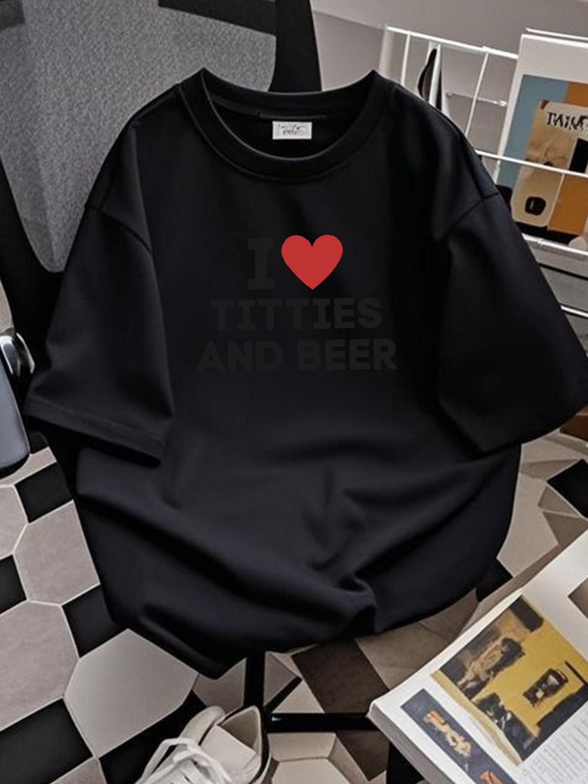 I Love Titties And Beer Shirt,Funny Adult Beer Lover Titties Lover T-shirt S-5XL Graphic Unisex Soft Designer Clothes Homme Versatile Stretched_viptrois.com
