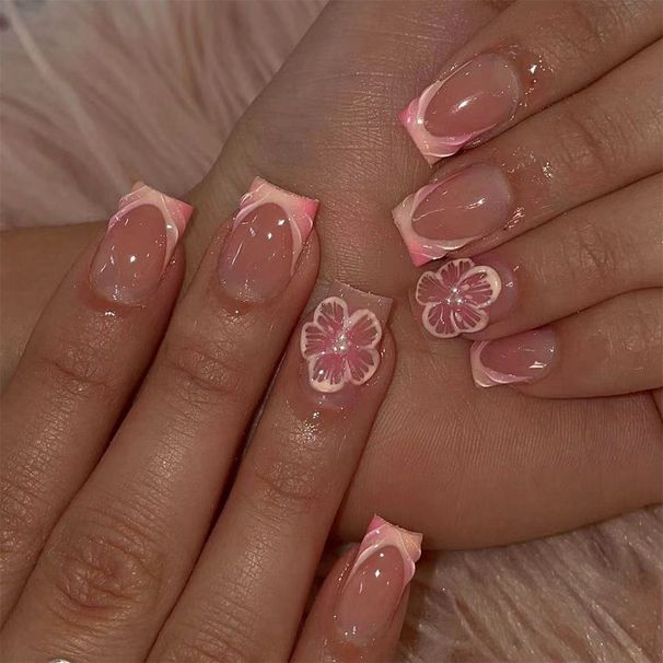 Short Bright Face Generous Armour Europe And The United States Cross-border Foreign Trade French Relief Flower Pearl Detachable Wear Nail Art 24 Piece_viptrois.com