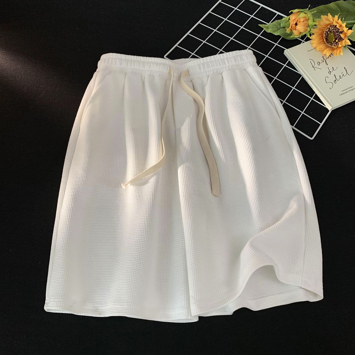 Men's Waffle Shorts Summer Thin Casual Sports Loose Fit Trendy Beach Five-Point Pants_viptrois.com