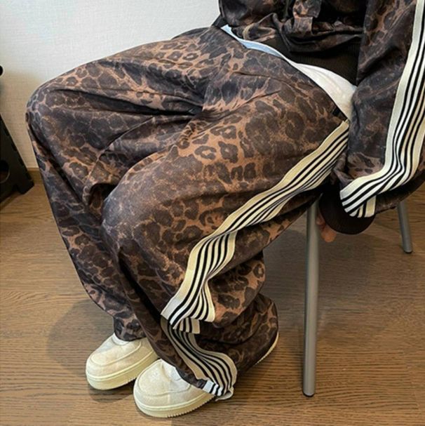 Men's Clothing Retro Leopard Print Sports Suit Jacket Trendy Brand Men's Vintage Digital Print Striped Jacket Sweatpants_viptrois.com