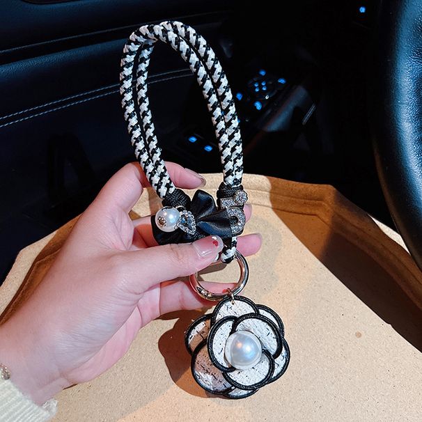 Creative Braided Black And White Bracelet Pearl Fashionable And Exquisite Small Fragrance Style Key Ring Car Bag Hanging_viptrois.com