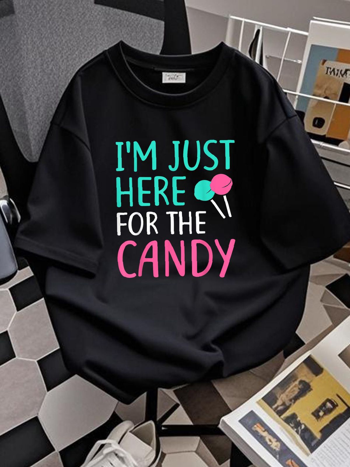 I'm Just Here For The Candy T-Shirt Halloween Shirt T-Shirt Comfortable Female T-Shirt For Women Casual Breathable Graphic Stretched Women Top Graphic Tees Slightly Women Summer Stylish Designer Clothes Unisex Soft Versatile_viptrois.com