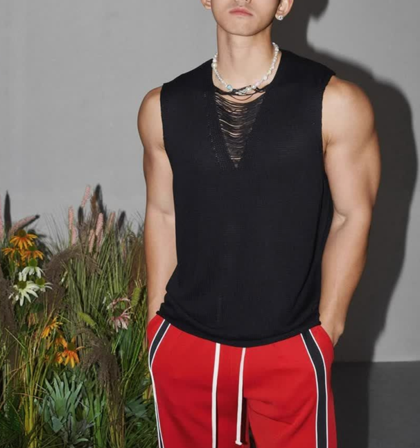 American Street Style Niche Design V-Neck Knit Vest For Men Casual Loose Simple Solid Color Sleeveless Top Trendy_viptrois.com