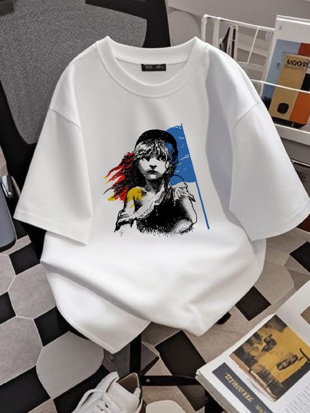 Vintage 90s Les Miserables Girl Art Print T Shirt Size Medium Gray Made In USA Casual Stretched Designer Clothes Summer Top For Everyday Wear_viptrois.com