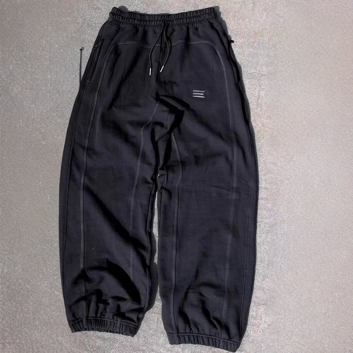 Trendy Brand Embroidered Sweatpants Y2k Retro Design Street Casual Pants Loose Versatile Sports Pants_viptrois.com