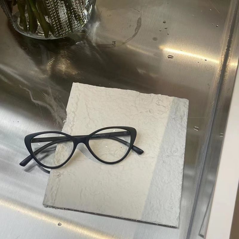 2023 New Trendy Cat Eye TR Ultra Myopia Lens Frame Men's And Women's Fashion Anti Blue Light Flat Mirror 9063_viptrois.com