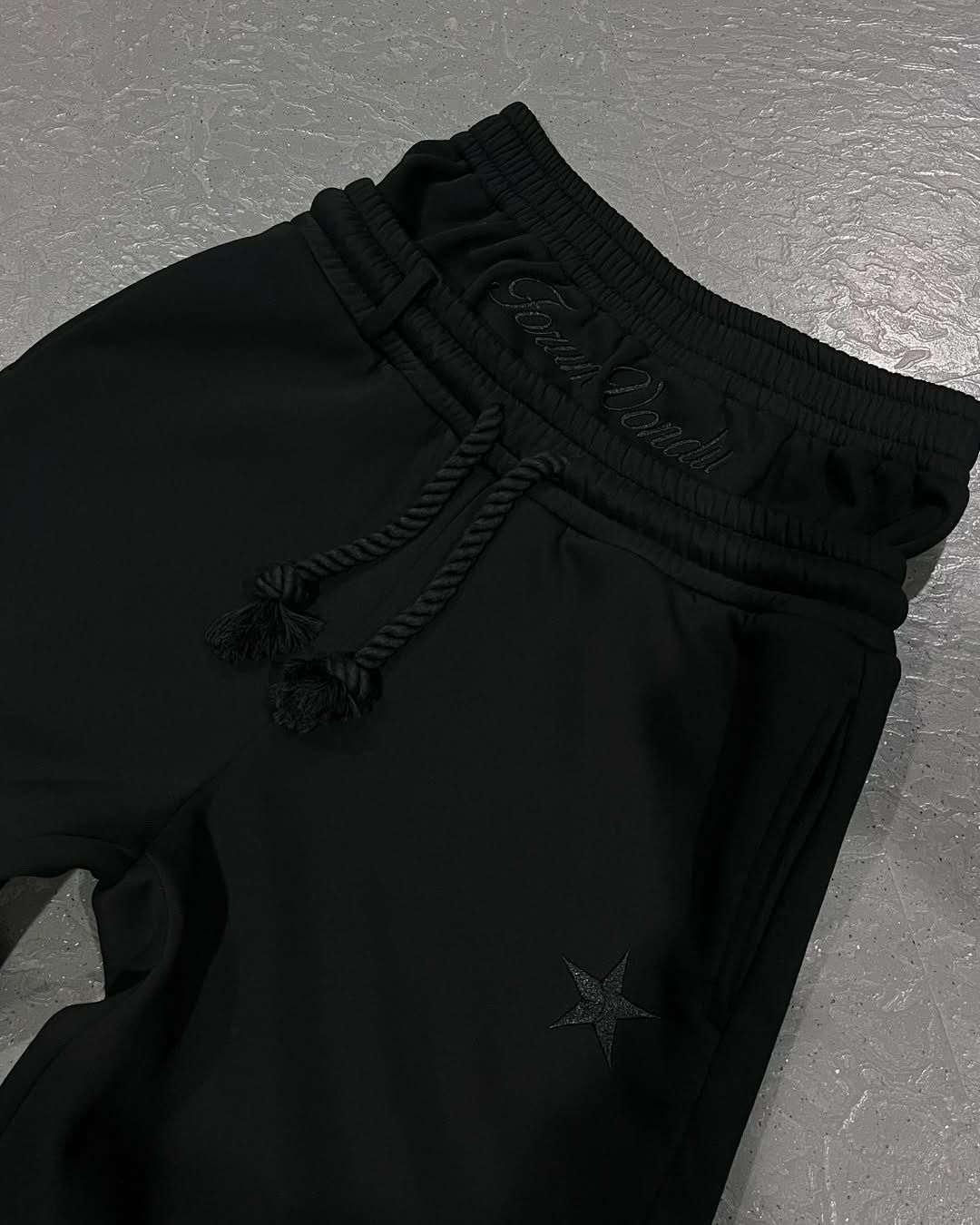 2025 Spring And Autumn New Casual Sports American Letter Embroidery Casual Pants High Waist Straight Casual Men's Pants_viptrois.com