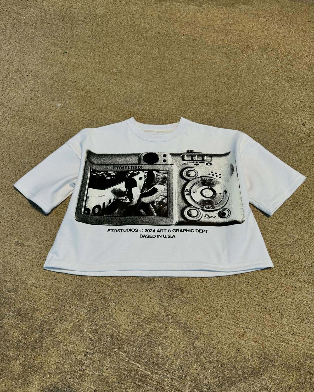 Men's Streetwear Graphic T-Shirt – Oversized Cotton Tee With Graffiti & Vinyl Print For Summer_viptrois.com