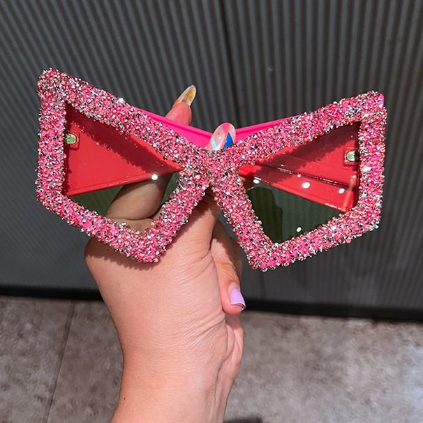 2024 Large Frame Cat Eye Luxury Rhinestone Sunglasses European And American Personality Hip Hop Internet Celebrity Beach Party Festival Sunglasses_viptrois.com