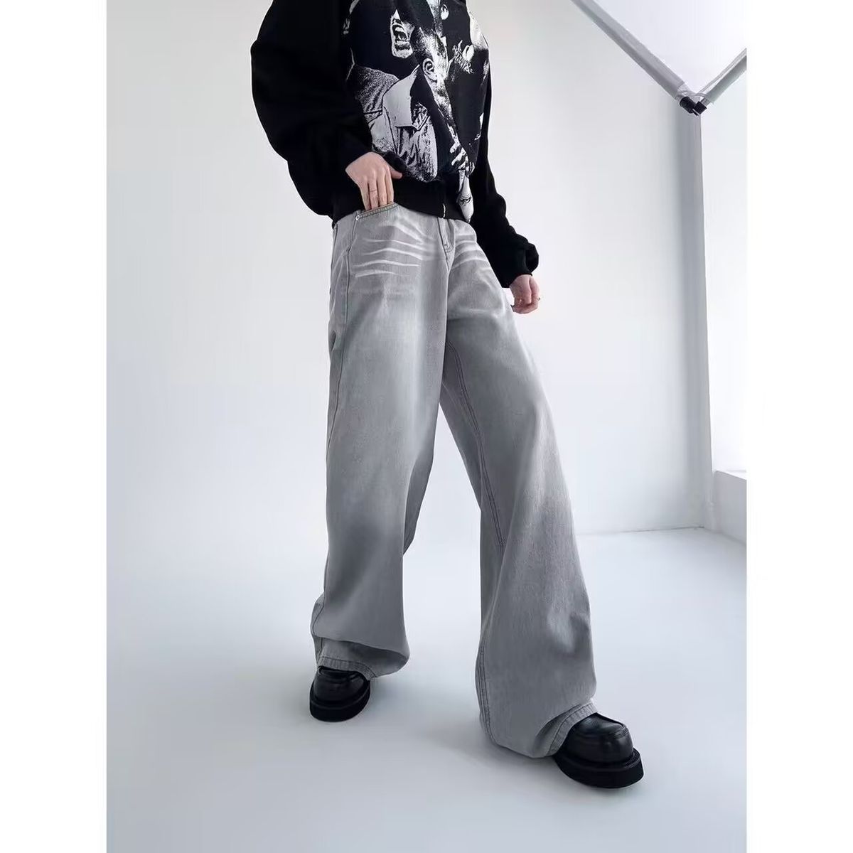 Trendy, Artistic, Stylish, Simple, And Versatile New Gradient Denim Jeans With A Harajuku Vibe._viptrois.com